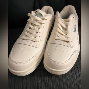 Brand new Men’s Reebok’s
